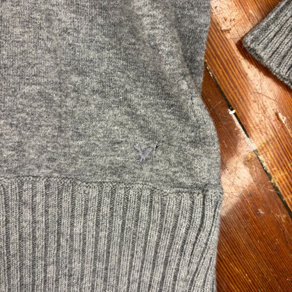 American Eagle Slouchy V-Neck Knit Sweater Gray Size M - Picture 5 of 7